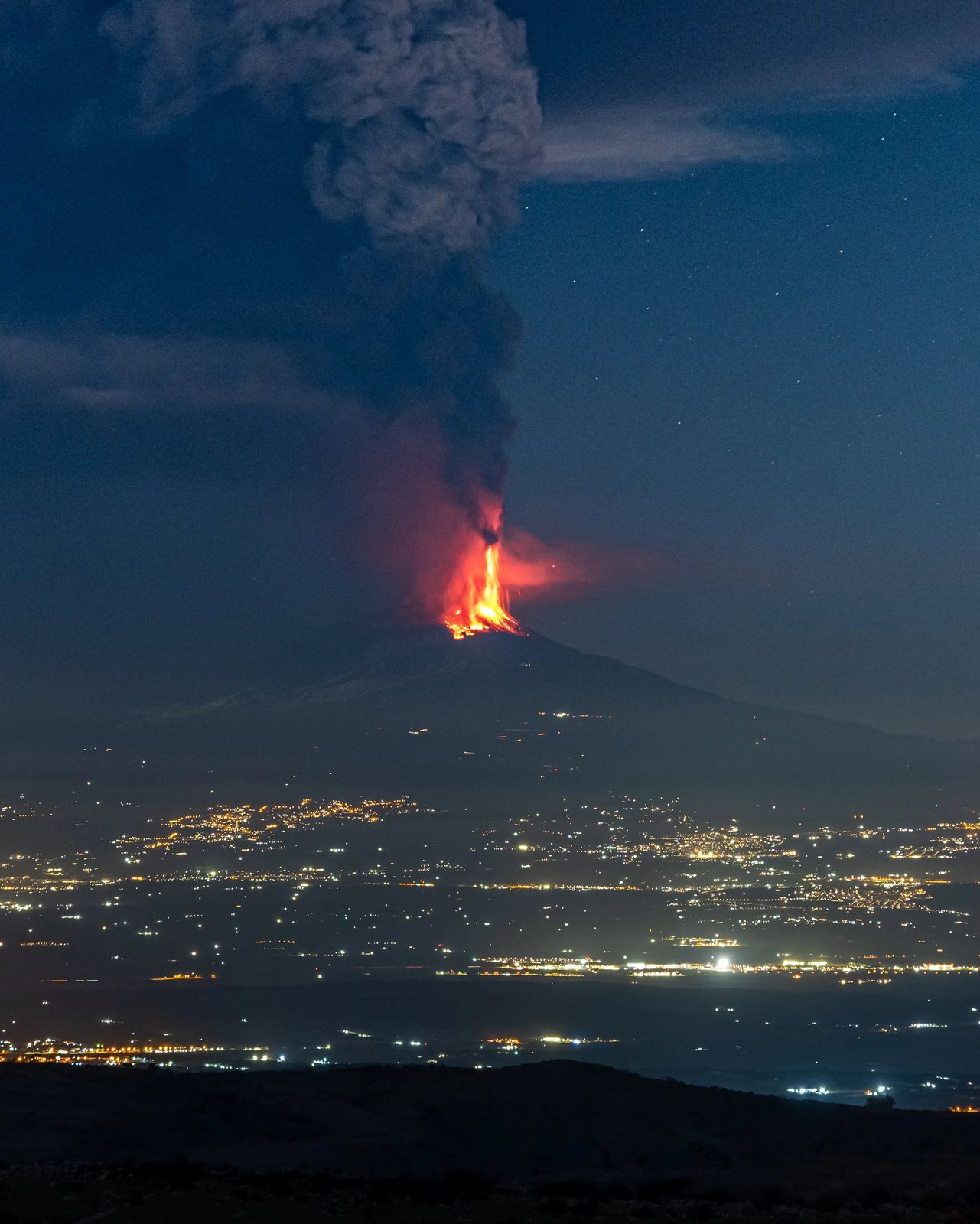 Etna in eruzione — fotografia di Enrico Modica